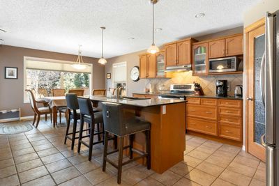 259 Chapalina Terr Se, House detached with 4 bedrooms, 3 bathrooms and 4 parking in Calgary AB | Image 3