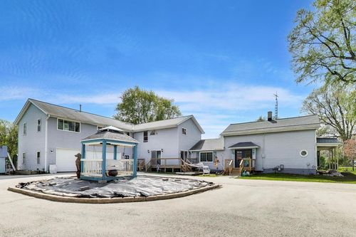 W2139 State Road 11, Elkhorn, WI, 53121-4156 | Card Image