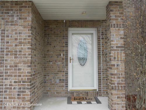 11377 Hillbridge Ct, Freeland, MI, 48623-8737 | Card Image