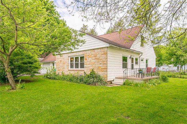 Inlaw unit with private patio and side yard | Image 4