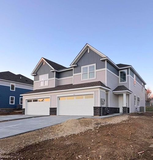 5413 Queens Dr Nw, Rochester, MN, 55901-1103 | Card Image