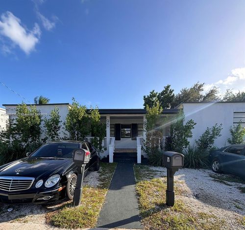 90-90 Ne 68th Ter, Miami, FL, 33138-5426 | Card Image