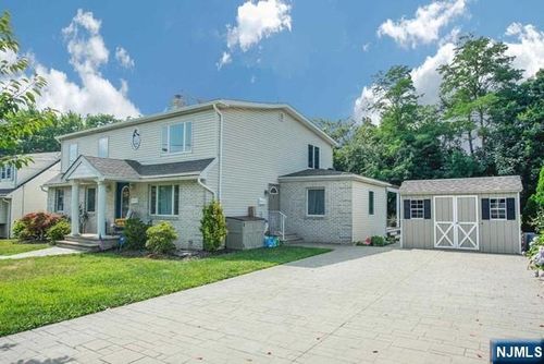 44 Chamberlain Ave, Elmwood Park, NJ, 07407-1418 | Card Image