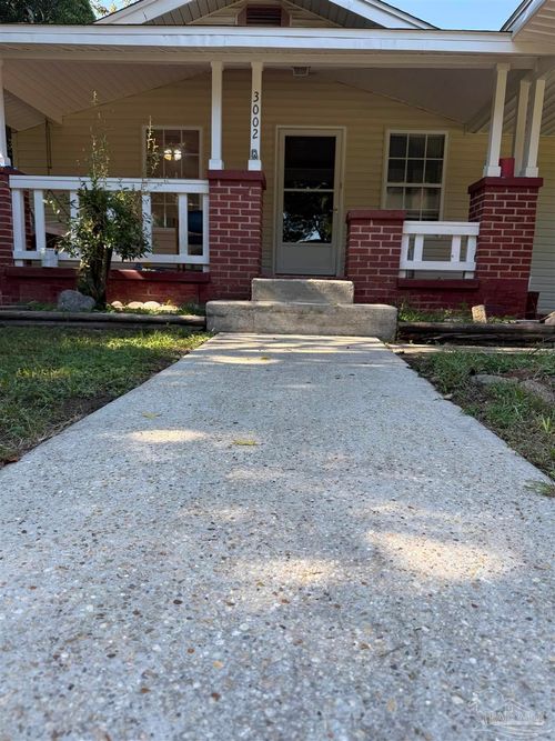 3002 W Brainerd St, Pensacola, FL, 32505-6602 | Card Image