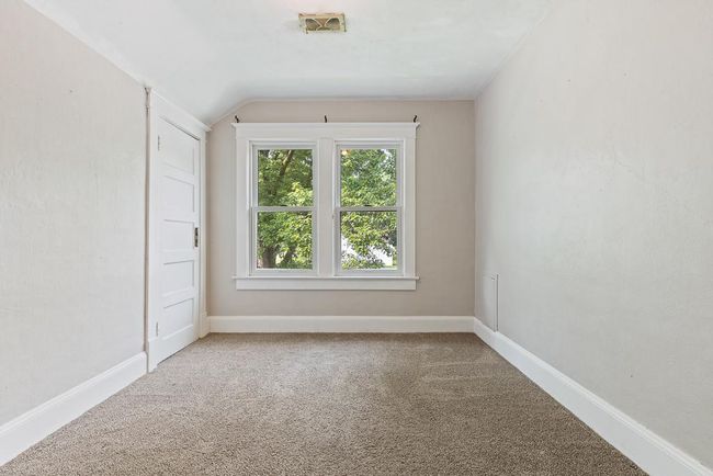 Upper level of home features 3 separate bedrooms | Image 35