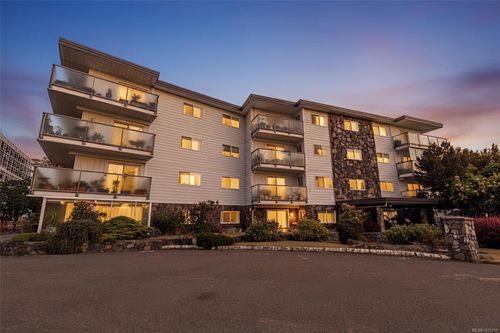 207-848 Esquimalt Rd, Esquimalt, BC, V9A6W9 | Card Image
