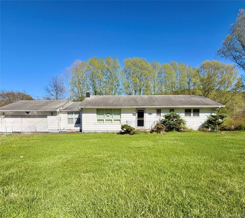 24 Cherry Ln, Ellenville, NY, 12428-5137 | Card Image