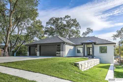 5841 S 48th Ave, Omaha, NE, 68117-2517 | Card Image