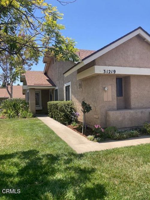31219 Village 31, Camarillo, CA, 93012-7206 | Card Image