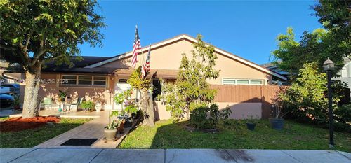 8-15585 Sw 76th Ln, Miami, FL, 33193-2097 | Card Image