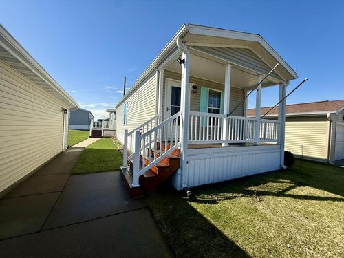 527 Collin Dr, Tomah, WI, 54660-3310 | Card Image