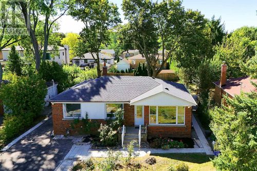 236 Southview Rd, Oakville, ON, L6K2P4 | Card Image