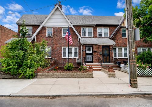 8532 66th Ave, Rego Park, NY, 11374-5210 | Card Image