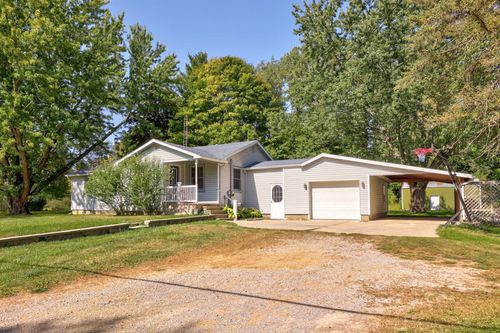 1871 E Deckerville Rd, Caro, MI, 48723-9111 | Card Image