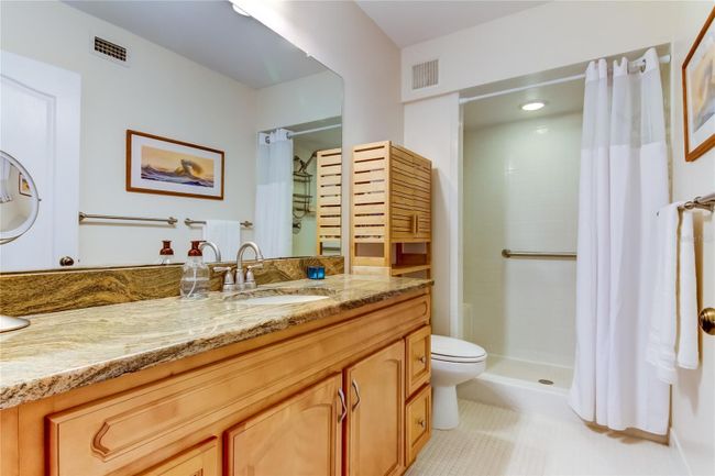 5 - 2291 Americus Boulevard W, Condo with 2 bedrooms, 2 bathrooms and null parking in Clearwater FL | Image 28