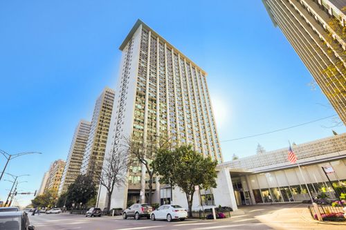 2103-3600 N Lake Shore Dr, Chicago, IL, 60613-4664 | Card Image