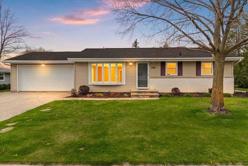 224 E National Avenue, BRILLION, WI, 54110 | Card Image