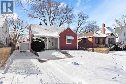 927 St Mary'S Boulevard, Windsor, ON, N8S2V1 | Card Image