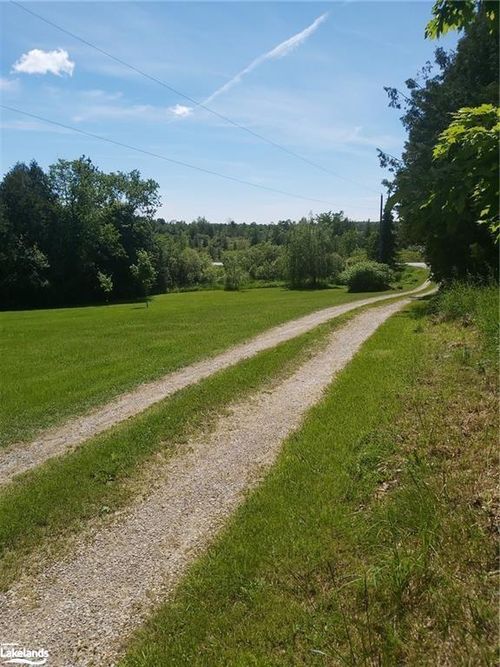 135077 Concession 8, Desboro, ON, N0H1K0 | Card Image