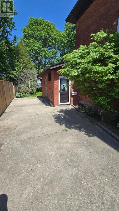 2-545 Inkerman St E, Listowel, ON, N4W2N8 | Card Image