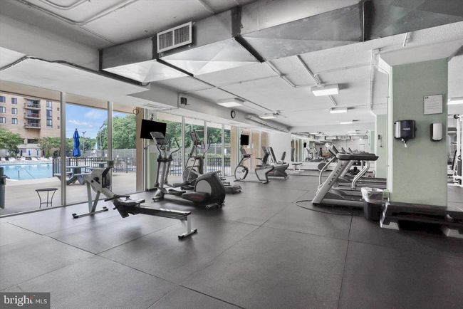 APT-722 - 4600 S Four Mile Run Dr, Condo with 1 bedrooms, 1 bathrooms and null parking in ARLINGTON VA | Image 33