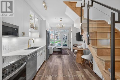 127-1005 King Street W, Toronto (Niagara), ON, M6K3M8 | Card Image
