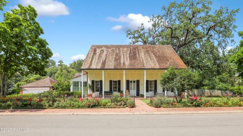 130 Twin Oaks Blvd, Lafayette, LA, 70503-2740 | Card Image