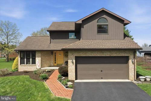 251 Stonegate Circle North N, CHAMBERSBURG, PA, 17201 | Card Image