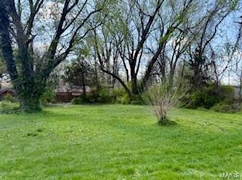 114 Ashland Ave, Fairview Heights, IL, 62208-2706 | Card Image