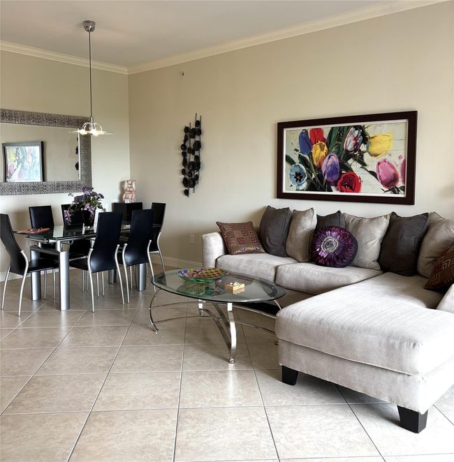 Living room and dining area | Image 7