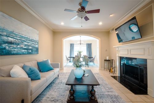 apt-367-11711 Memorial Dr, Houston, TX, 77024-7229 | Card Image