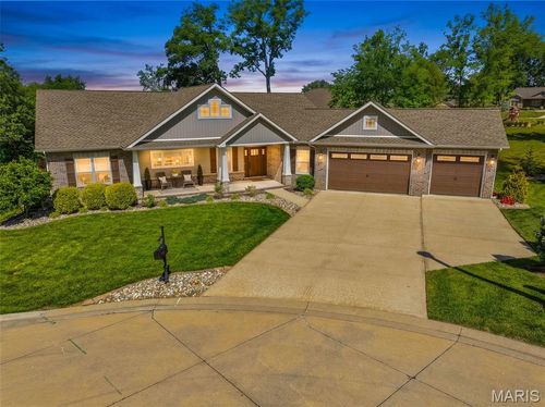 120 Independence Dr, Highland, IL, 62249-2628 | Card Image