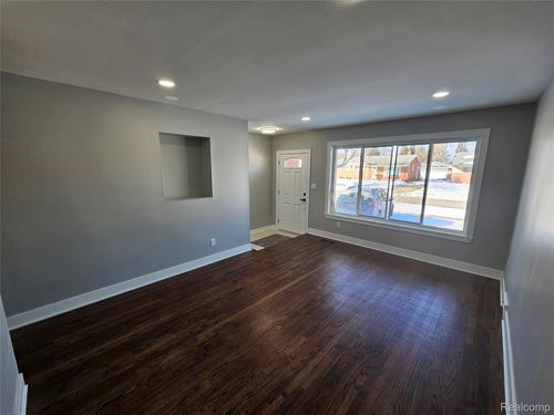 26112 Cunningham Dr, Warren, MI, 48091-1109 | Card Image