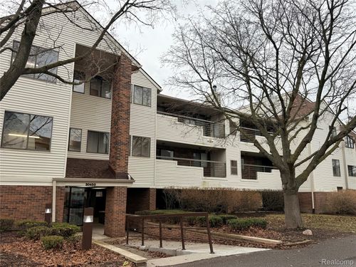 73-30450 Orchard Lake Road, Farmington Hills, MI, 48334 | Card Image