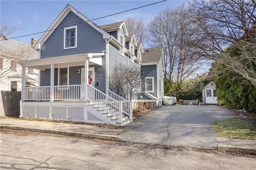31 Edward St, Newport, RI, 02840-2015 | Card Image