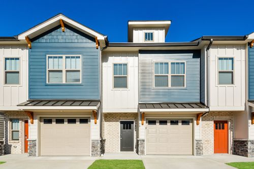 108 Hartsville Ct, Lebanon, TN, 37087-2241 | Card Image