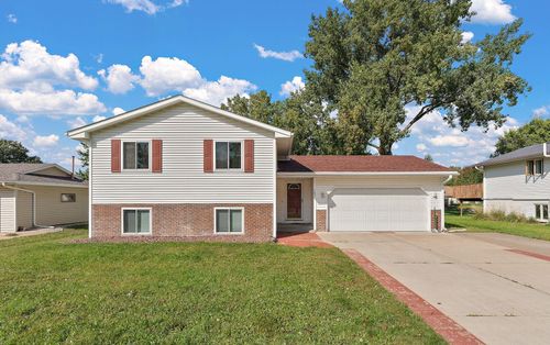 783 Hiawatha Ave, Vadnais Heights, MN, 55127-5118 | Card Image