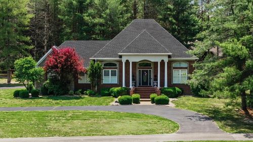 11 Whispering Pine Ln, Scottsville, KY, 42164-9263 | Card Image