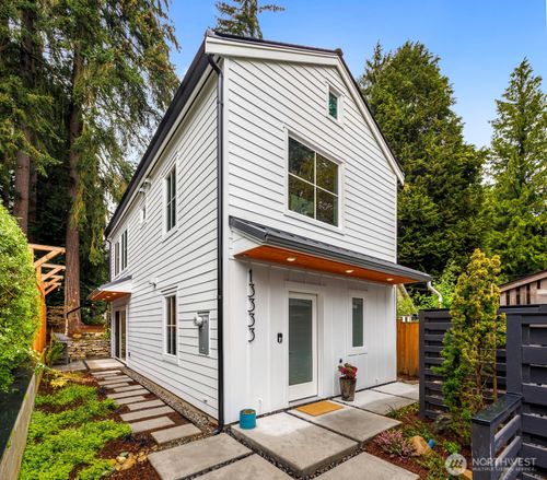 13333 25th Ave Ne, Seattle, WA, 98125-4242 | Card Image