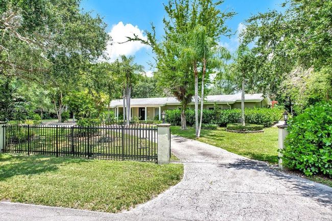 6551 Sw 126 Th St, House other with 5 bedrooms, 3 bathrooms and null parking in Pinecrest FL | Image 4