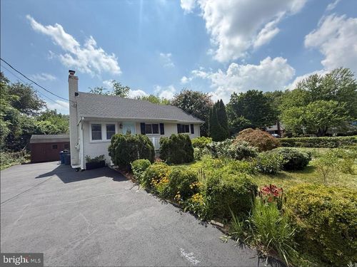 7021 Hickory Hill Rd, FALLS CHURCH, VA, 22042-3946 | Card Image