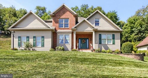 1018 Country Club Rd, CAMP HILL, PA, 17011-1048 | Card Image