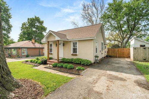208 Oak St, Big Rock, IL, 60511-2028 | Card Image