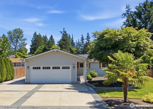 15305 47th Pl W, Lynnwood, WA, 98087-2227 | Card Image