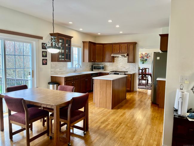 1 Maplecrest Ln, House other with 4 bedrooms, 3 bathrooms and null parking in Hamden CT | Image 7