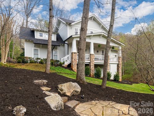 67 White Ash Dr, Asheville, NC, 28803-2491 | Card Image