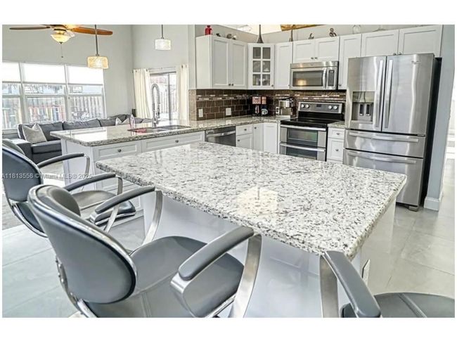 680 111 Th Way, House other with 4 bedrooms, 2 bathrooms and null parking in Coral Springs FL | Image 10