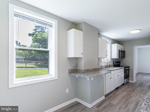 2450 Happy Creek Rd, FRONT ROYAL, VA, 22630-6449 | Card Image