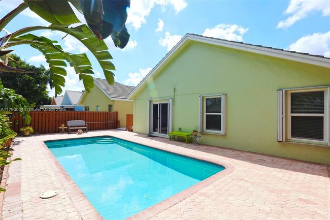 9271 Arborwood Cir, House other with 2 bedrooms, 2 bathrooms and null parking in Davie FL | Image 28