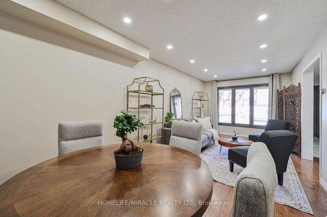 22 Cranberry Cres, House other with 5 bedrooms, 4 bathrooms and 5 parking in Brampton ON | Image 13